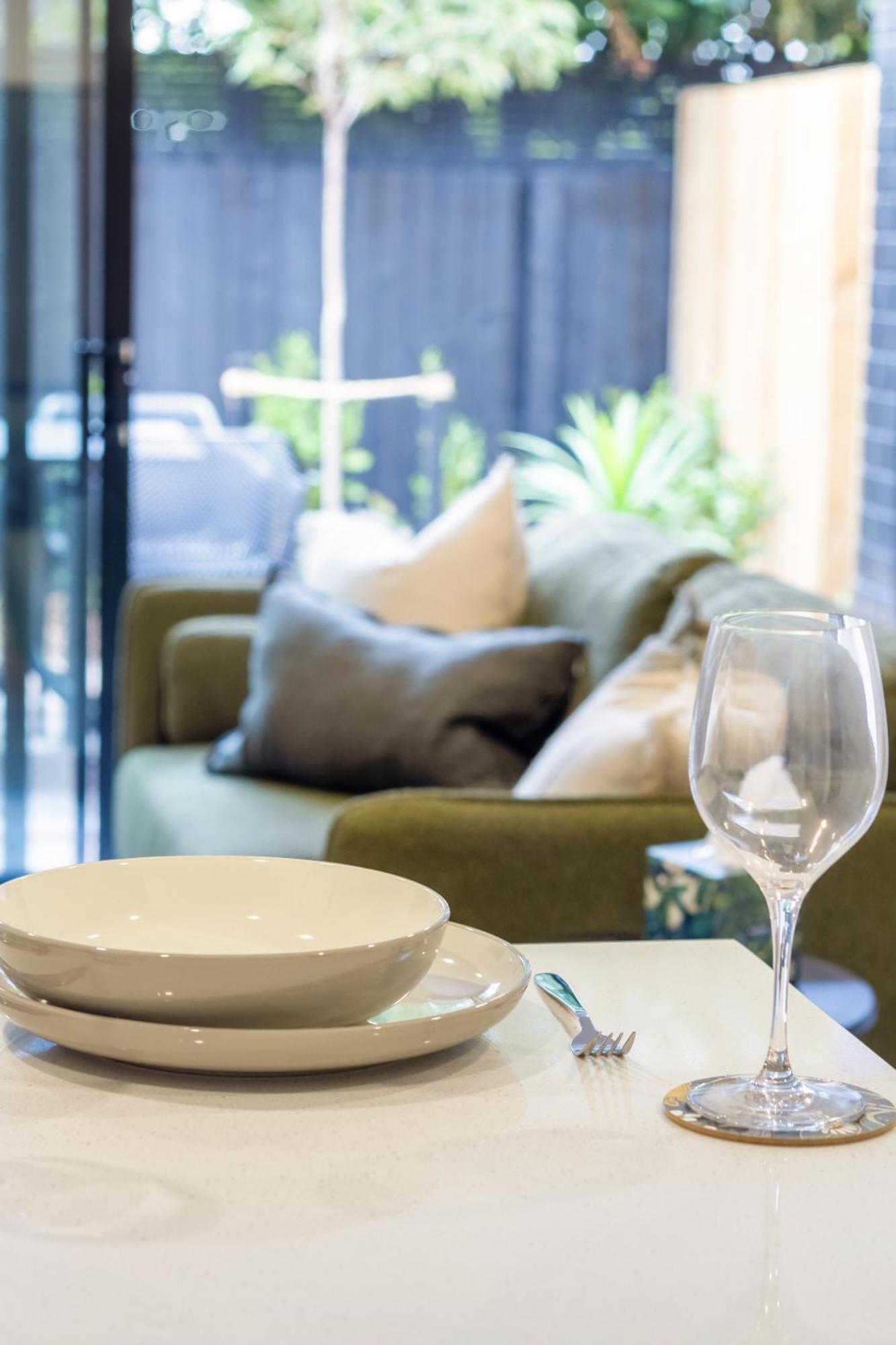 כרייסטצ'רץ' Merivale Gem: 2Br Townhouse Oasis מראה חיצוני תמונה